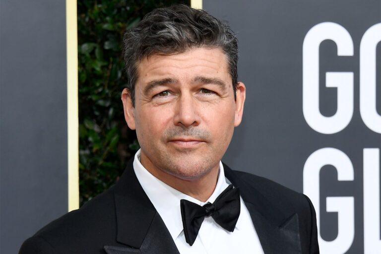 kyle-chandler-zagra-hala-jordana-w-latarniach